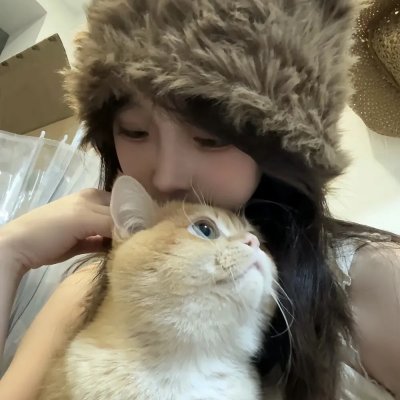 肉弹霓裳